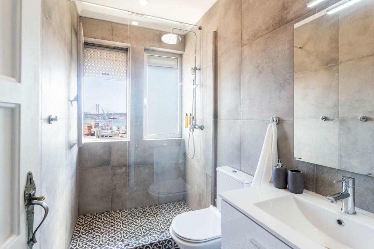 Апартаменты Ola Lisbon - Lapa With Panoramic View II Экстерьер фото